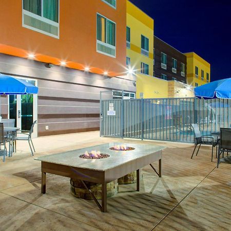 Fairfield Inn & Suites By Marriott Bakersfield North/Airport Exterior photo