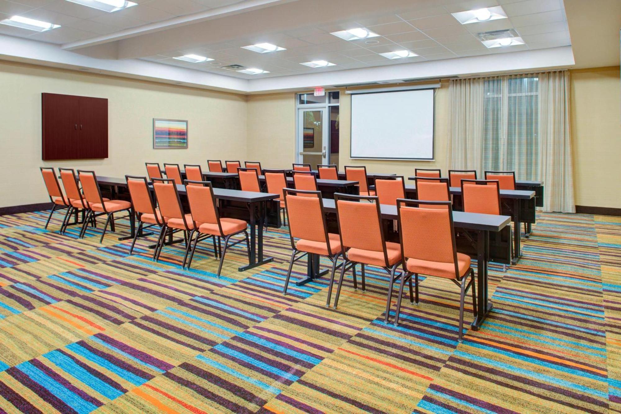 Fairfield Inn & Suites By Marriott Bakersfield North/Airport Exterior photo