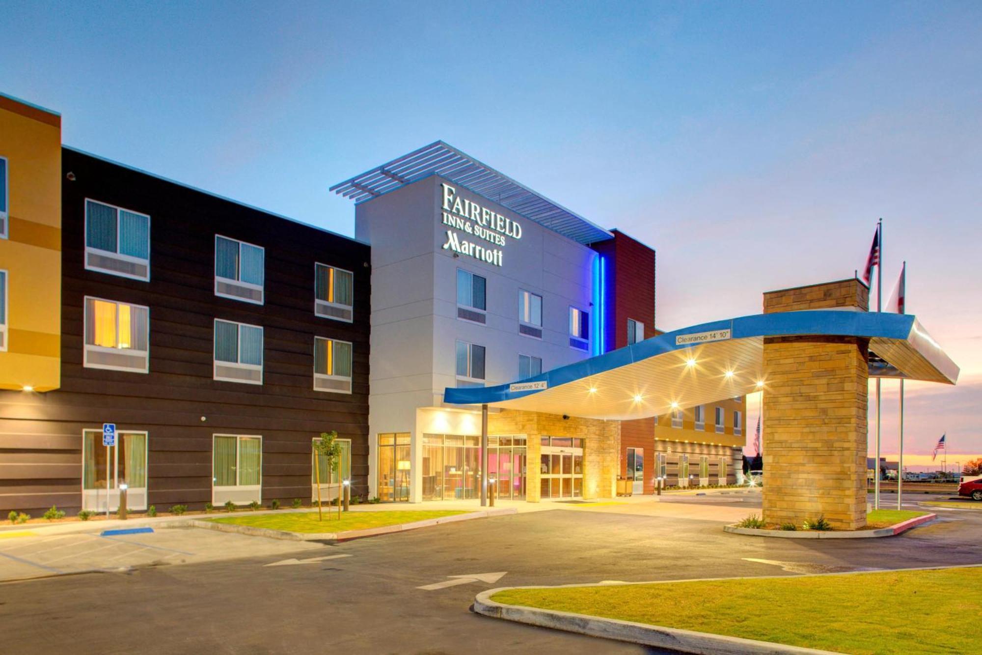 Fairfield Inn & Suites By Marriott Bakersfield North/Airport Exterior photo