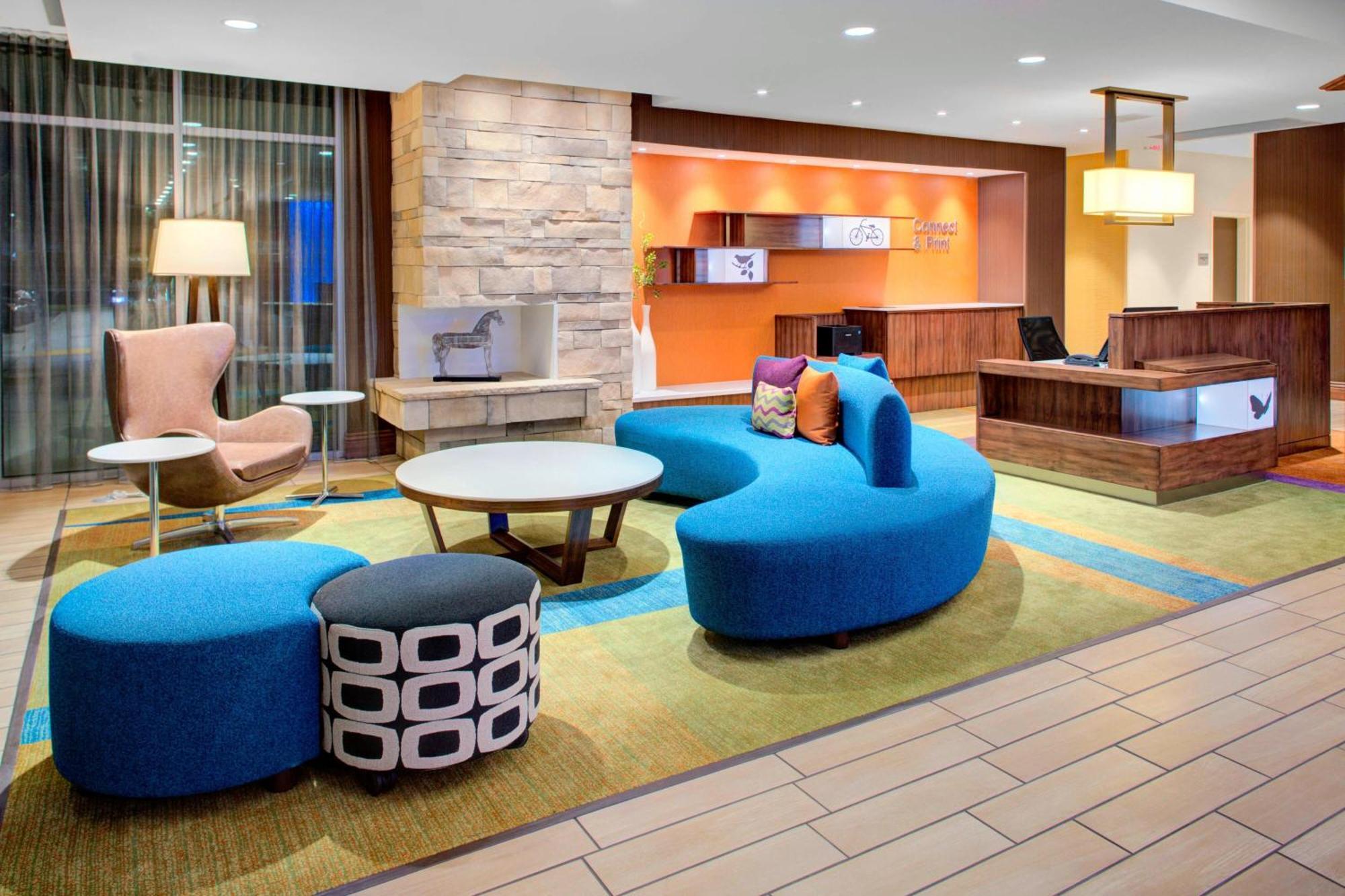 Fairfield Inn & Suites By Marriott Bakersfield North/Airport Exterior photo