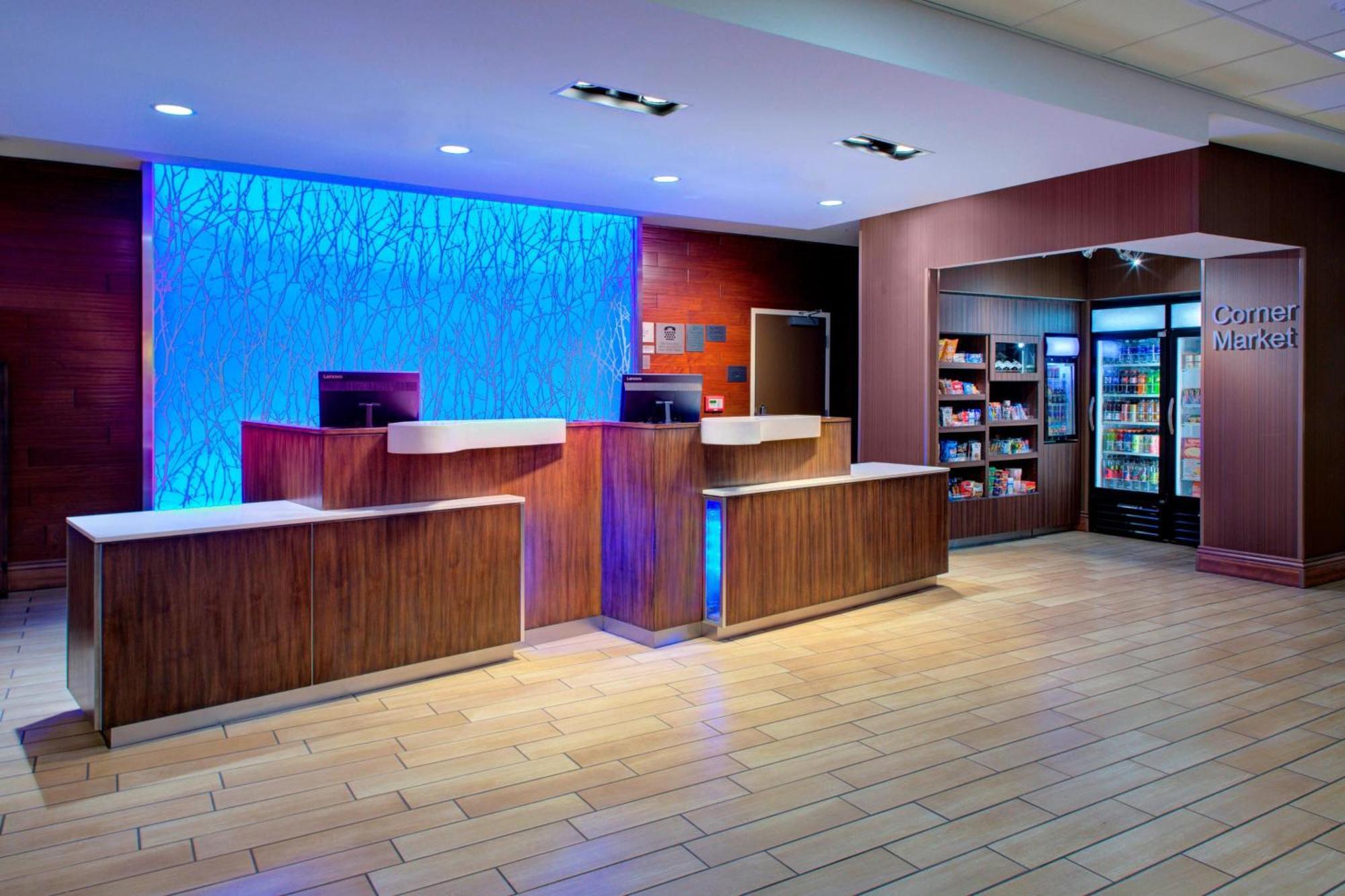 Fairfield Inn & Suites By Marriott Bakersfield North/Airport Exterior photo